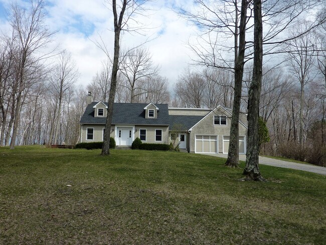 Building Photo - 268 Under Mountain Rd