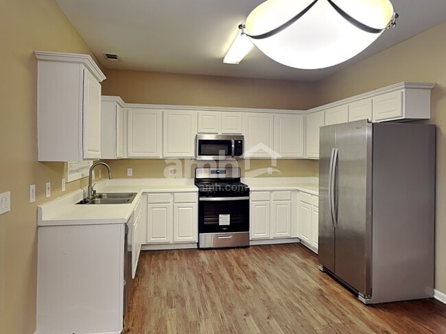 Foto del edificio - 1584 Silver Ridge Dr