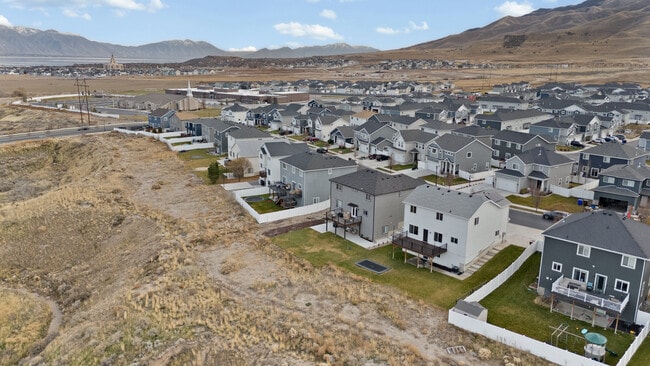 Aerial view of property - 4877 E Silver Ridge Rd