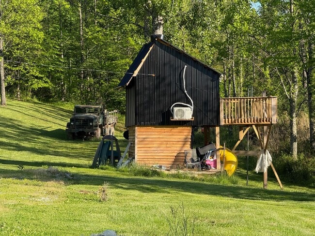 Building Photo - 1520 Scotts Ridge Rd