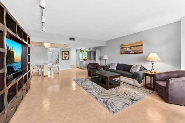 Foto del edificio - 6768 10th Ave N