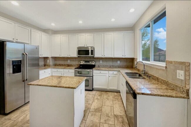 Foto del edificio - 15143 E 117th Pl