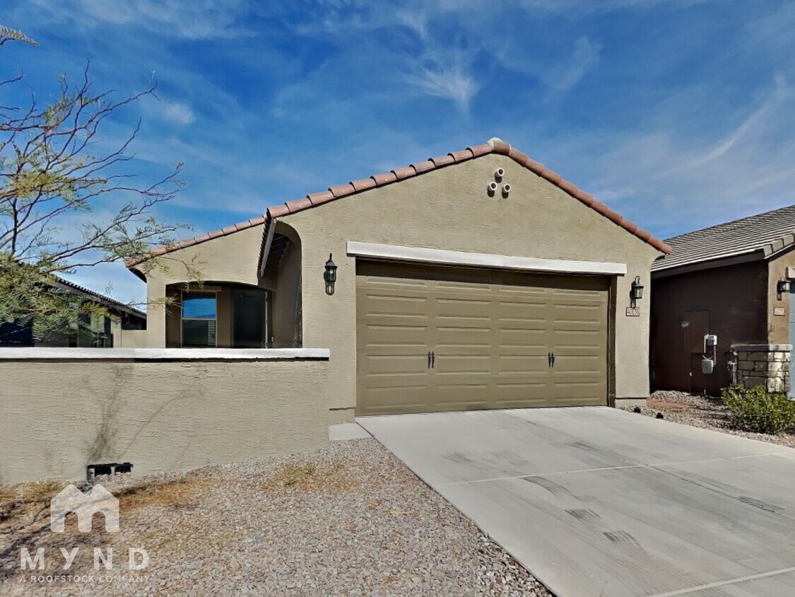 Primary Photo - 40030 W Wade Dr