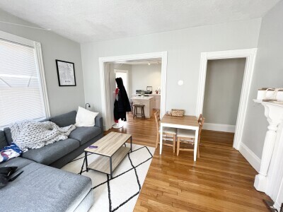 Primary Photo - 24 Pond St