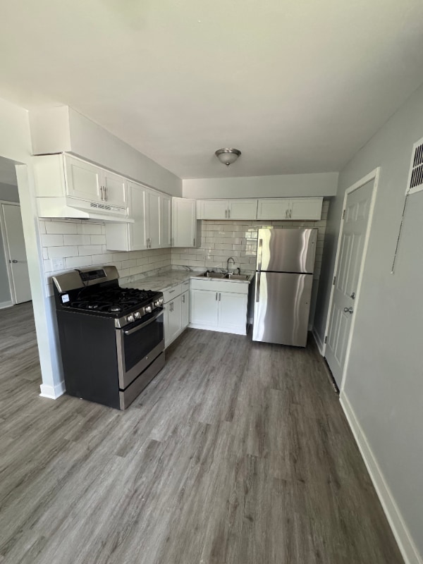 Building Photo - 7230 W Lakefield Dr
