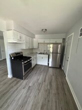 Building Photo - 7230 W Lakefield Dr