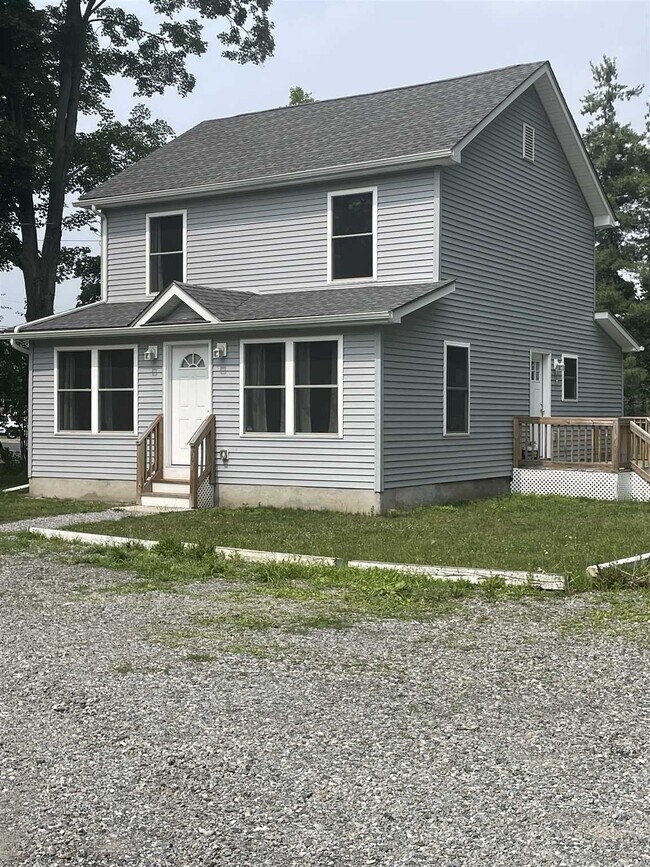 Building Photo - 822 NY-376