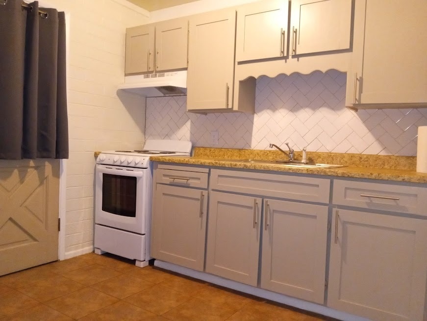 7306 E Belleview St Unit B, Scottsdale, AZ 85257 Apartments in