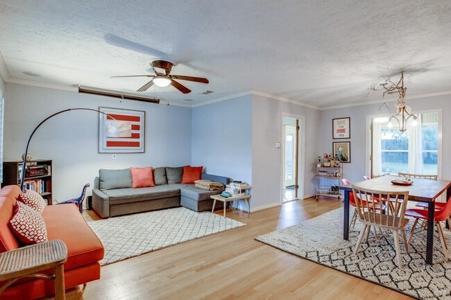 Foto del edificio - 1014 Nashua St