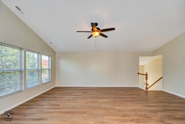 Foto del edificio - 1471 Crimson Ln