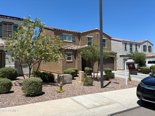Building Photo - 12530 W Myrtle Ave