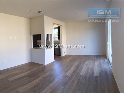 Foto del edificio - 9339 Burnet Ave