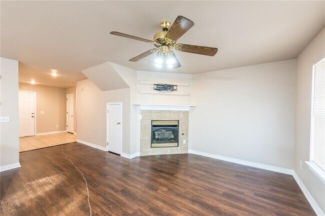 Foto del edificio - 978 W Peachtree Dr