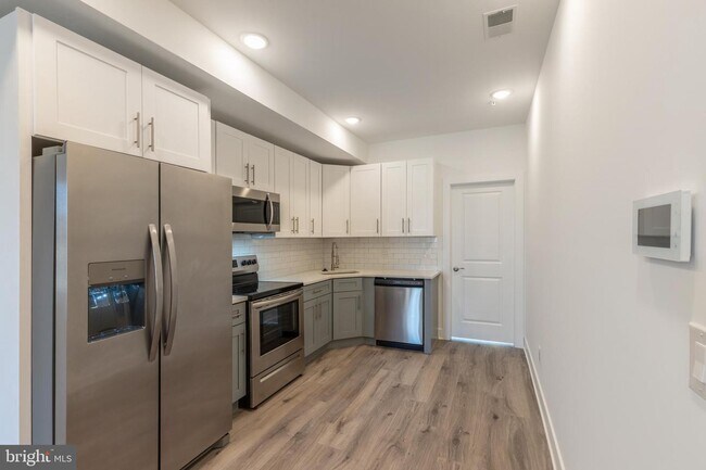Foto del edificio - 1423 N 8th St