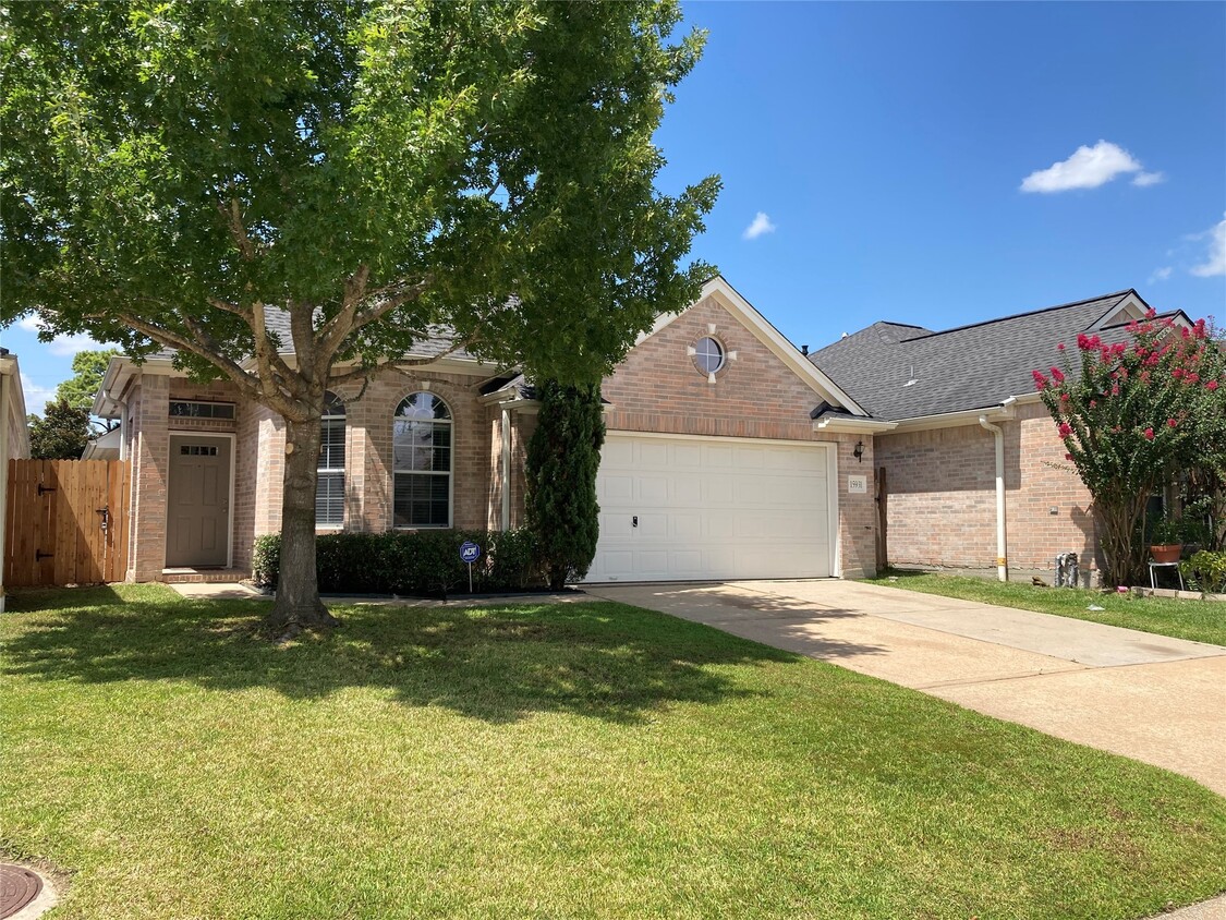 Foto principal - 15931 Pleasant Green Cir