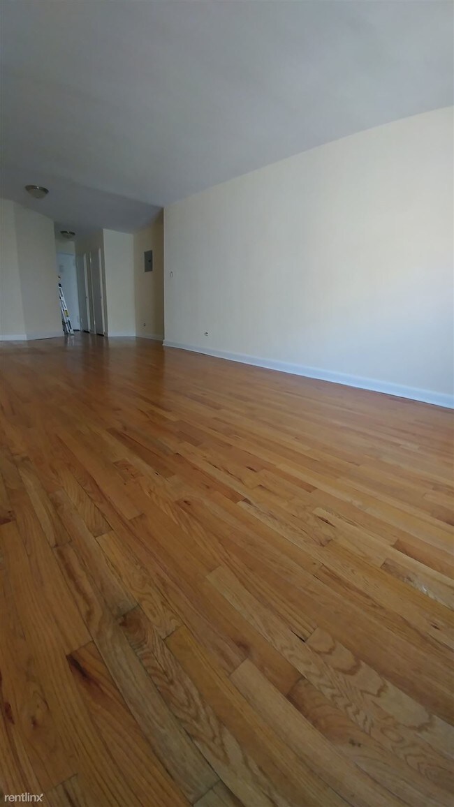 Foto del edificio - 10510 62nd Rd