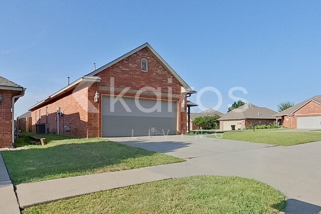 Foto del edificio - 812 SW 37th St