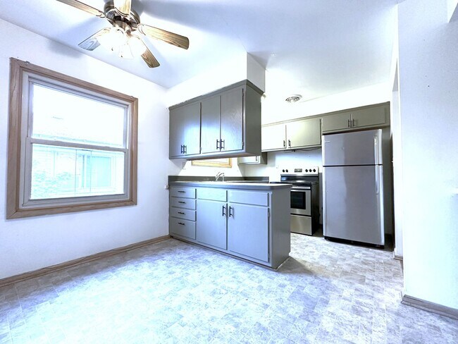 Building Photo - 4331 N 91st Street
