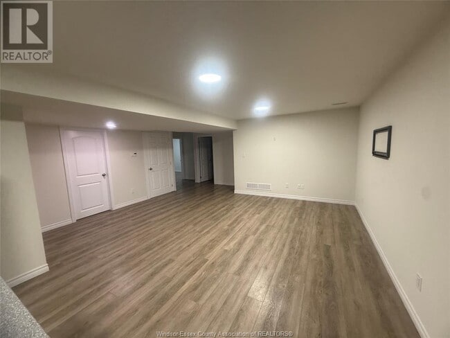 Building Photo - 383 Mulberry Ln