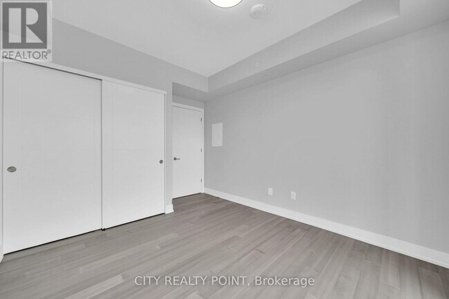 Photo du bâtiment - 664-664 Spadina Ave.