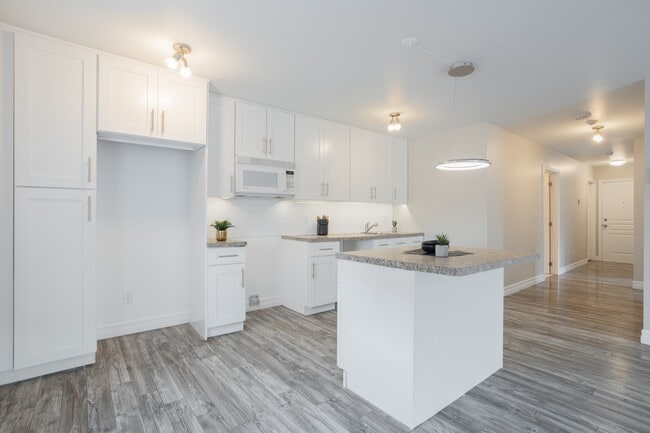 Building Photo - 32-36 Rue De L'aqueduc