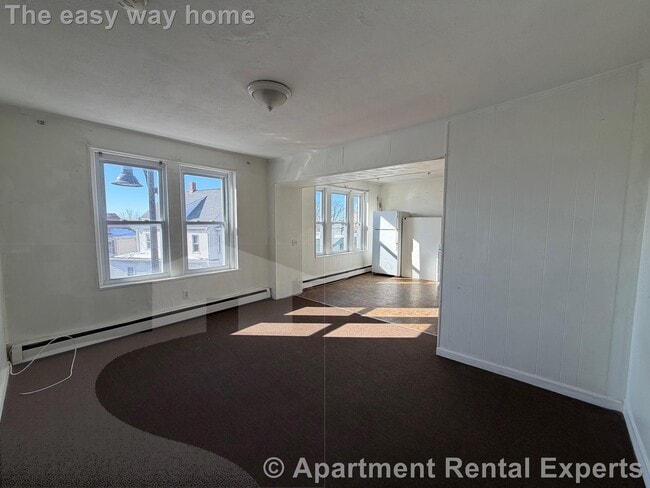 Building Photo - 509 Medford St