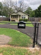 Building Photo - 3914 Kashmere St