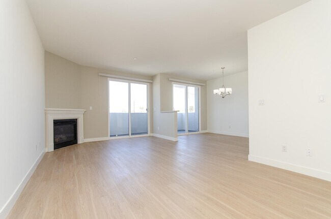 Building Photo - 6931 Kittyhawk Ave