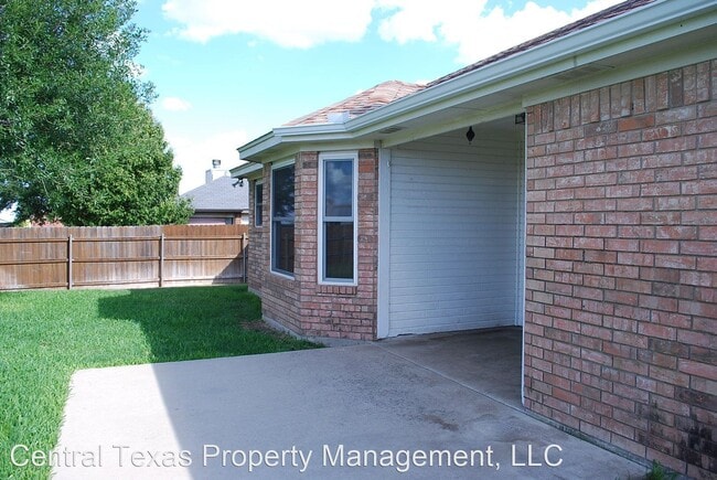 Building Photo - 3 br, 2 bath House - 209 James Loop