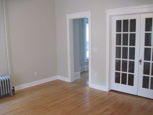 Building Photo - 225 W Loucks St