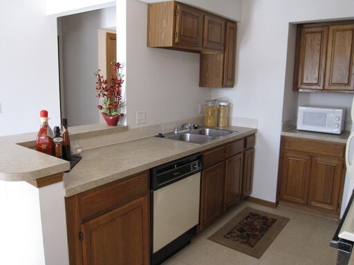 Building Photo - 1208 George Ct