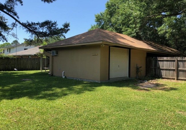 Building Photo - 9020 Shadow Bluff Ave
