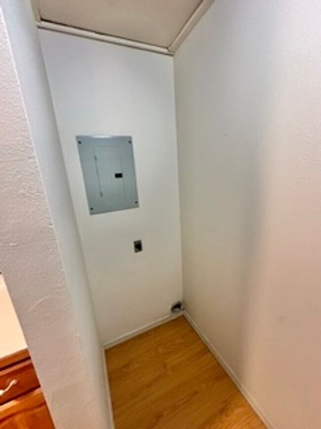 Foto del edificio - 1-Bed/ 1-Bath unit in Beautiful Loma Linda gated Subdivision Deposit-$825/Rent-$825