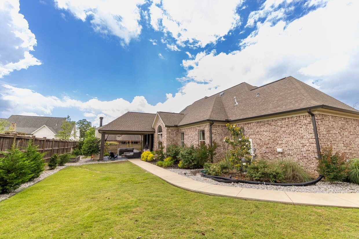Photo - 102 Pinehurst Rd (Starkville, MS)
