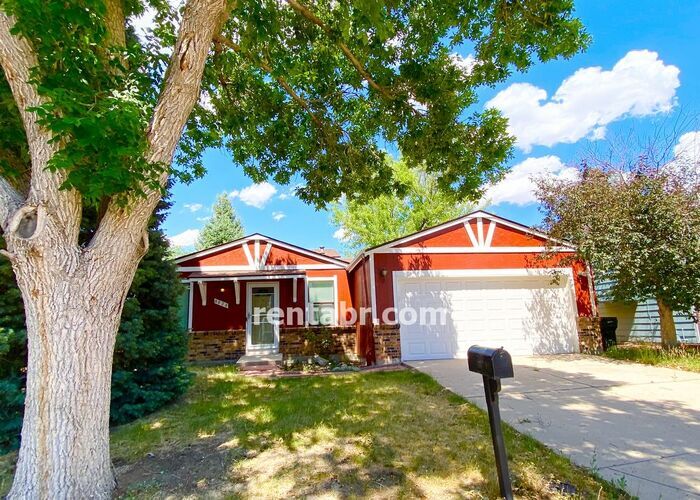 Primary Photo - Updated Home in Summer Valley Neighborhood...
