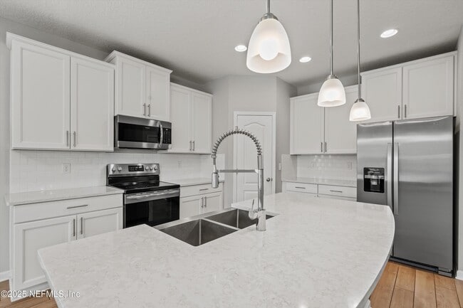 Building Photo - 8047 Arctic Fox Rd