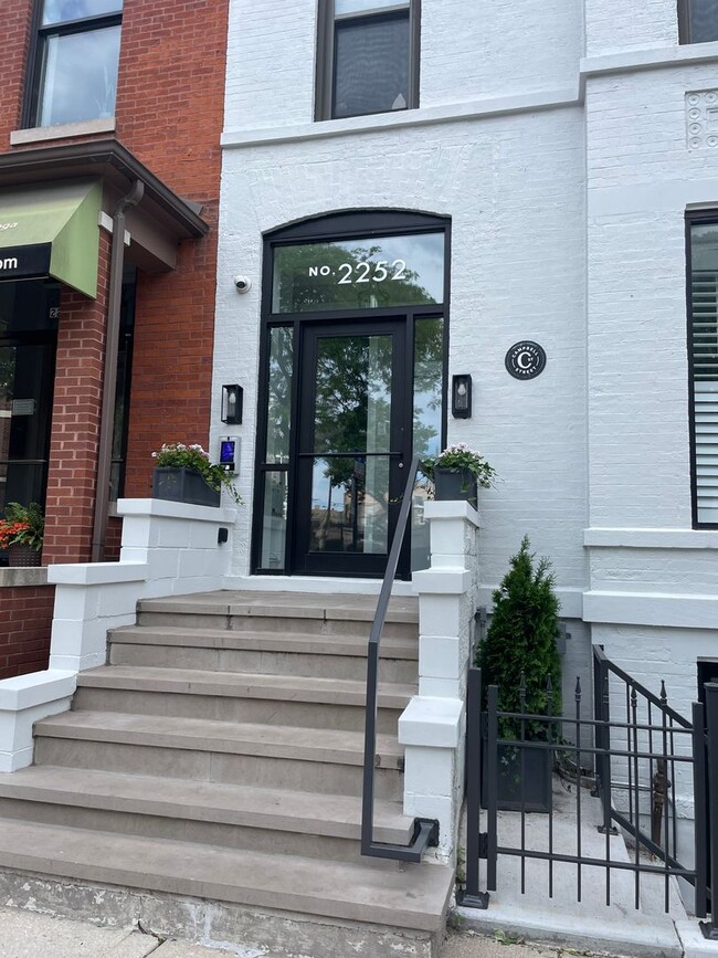 Foto del edificio - 2252 N Clark St