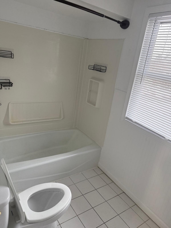 Building Photo - 13677 Cedar Rd