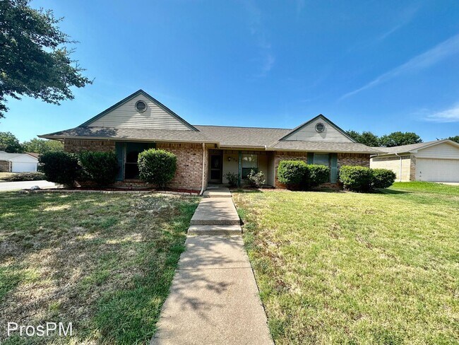 Foto del edificio - 3 br, 2 bath House - 2801 Jasmine Court