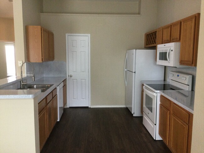 Foto del edificio - 223 Dartmouth Dr