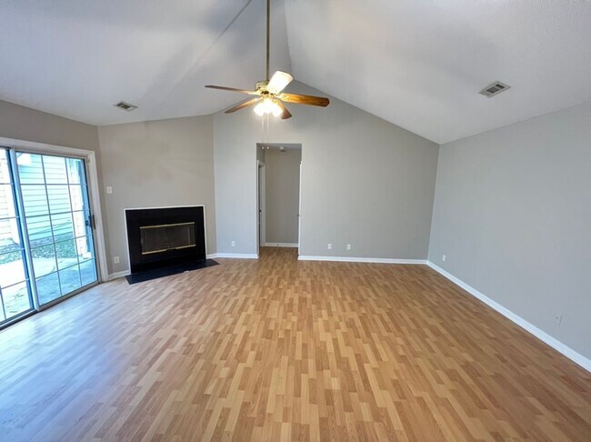 Photo - Fantastic 2 bedroom Durham House