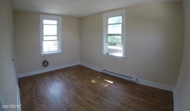 Foto del edificio - 1 br, 1 bath Apartment - 4935 Mulberry St