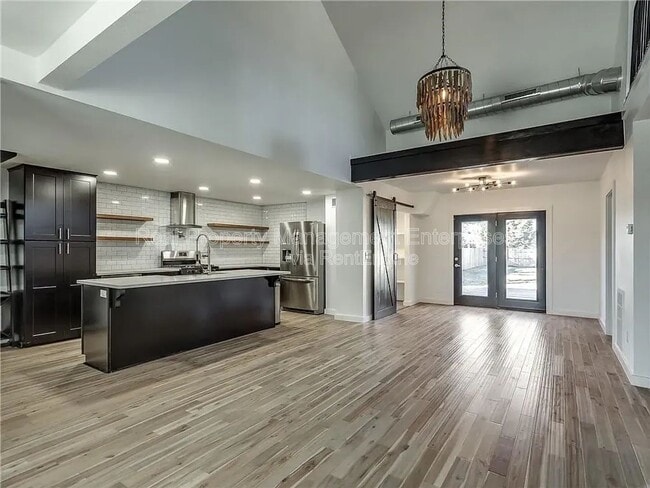 Foto del edificio - 2221 NW 34th St