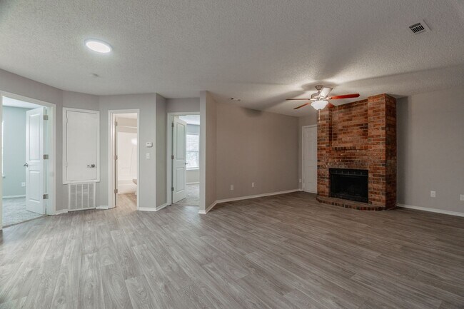 Foto del edificio - 4616 W Patrick St