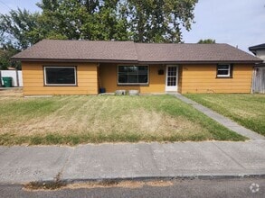 Building Photo - 220 W 12th Ave