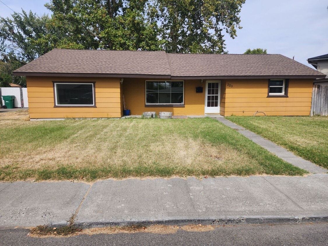 Primary Photo - Downtown Kennewick Location