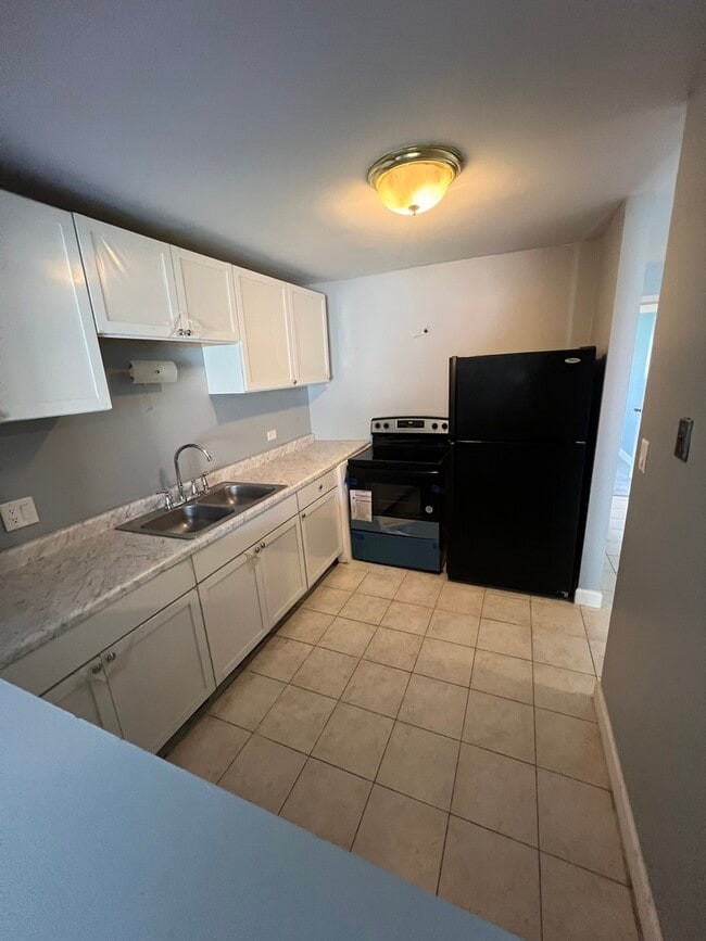 Building Photo - 4018 Bonhill Dr