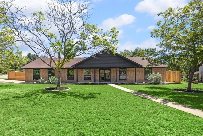 Building Photo - 7130 Scenic Brook Dr