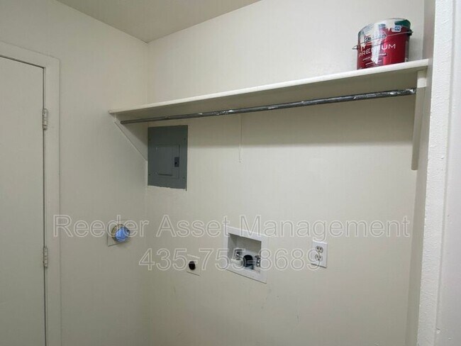 Building Photo - 512 Mac Ln