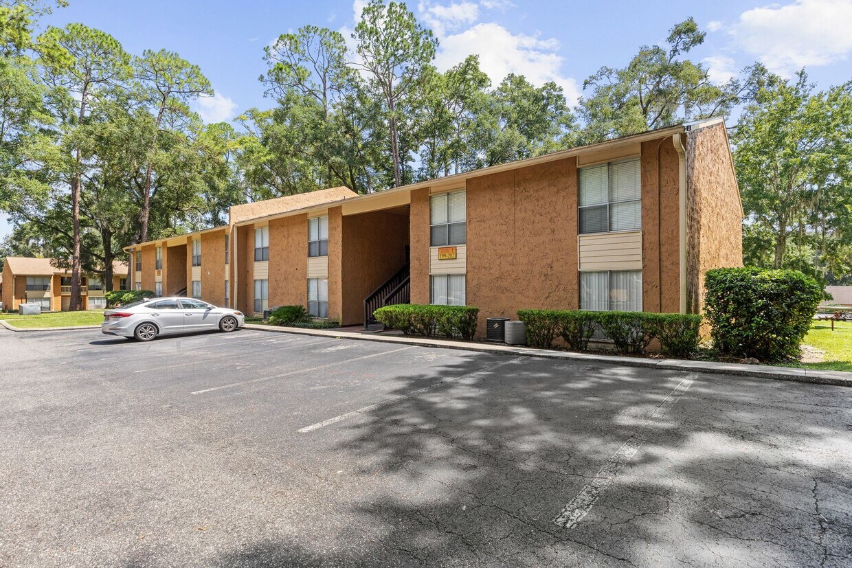 Primary Photo - 1810 NW 23rd Blvd